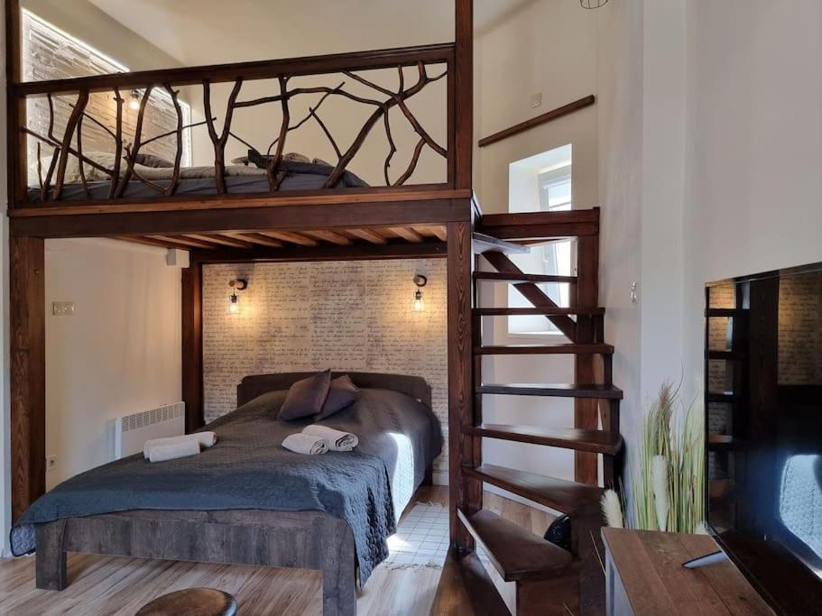 Vintage Apartman In City Center Miskolc Ngoại thất bức ảnh