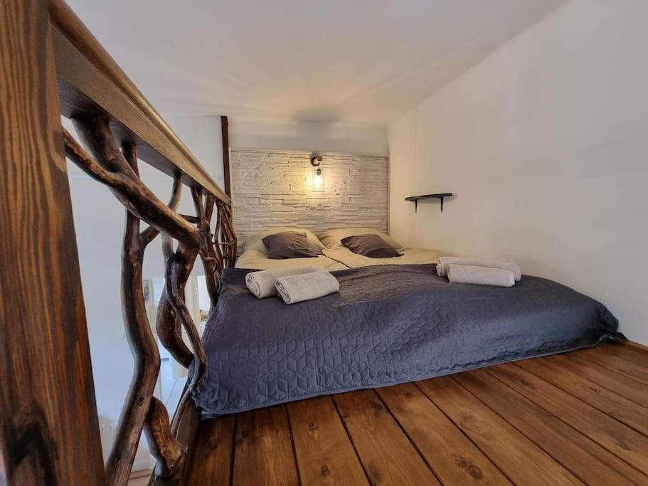 Vintage Apartman In City Center Miskolc Ngoại thất bức ảnh